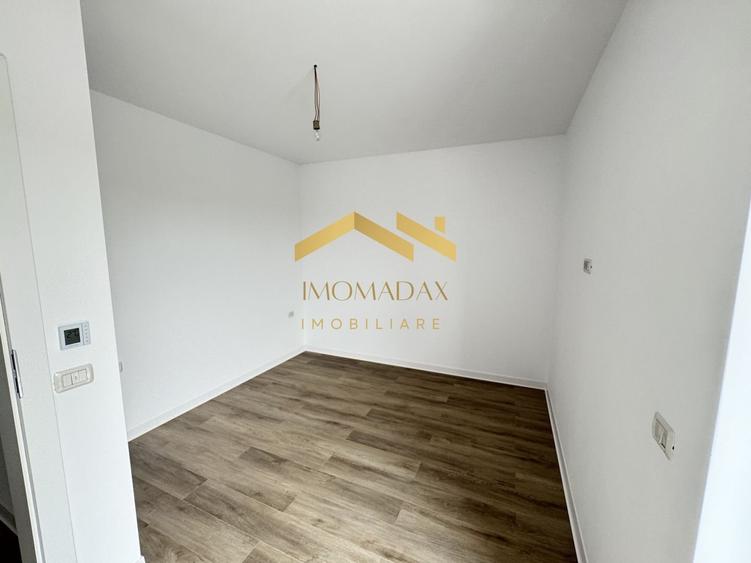 Duplex cu 4 camere cu Canalizare în Utvin