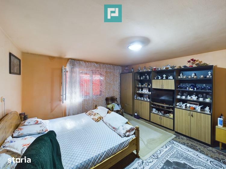 Casă cu 2 camere cu Teren 456 Mp în Ghioroc