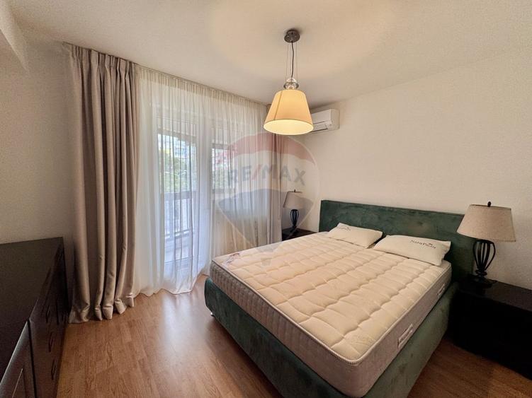 Apartament cu 4 camere decomandat, mobilat în Sebastian
