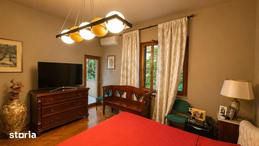 Casă cu 6 camere cu Teren 258 Mp în Militari