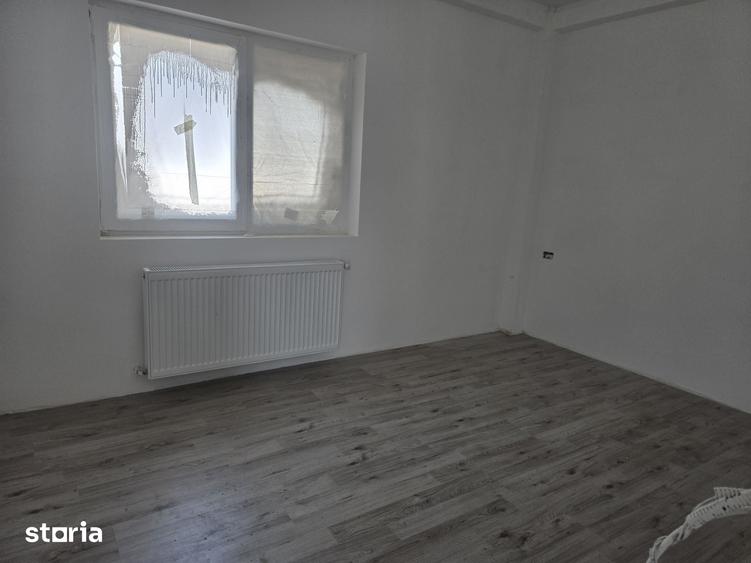 Casă cu 3 camere cu Teren 180 Mp în Central