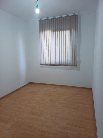 Garsonieră decomandată în Podul de Piatră