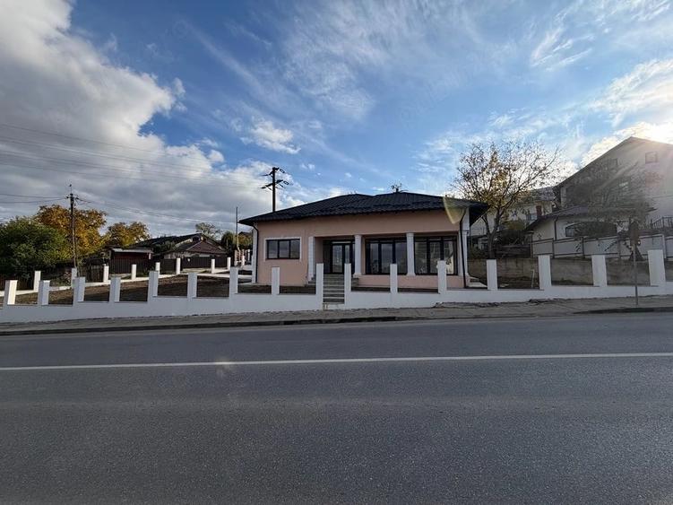 Casă cu Teren 683 Mp în Central