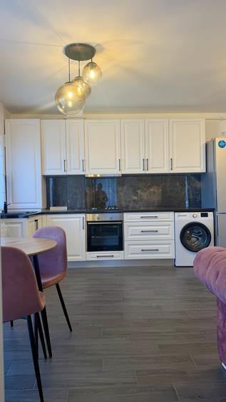Apartament cu 3 camere în Florești