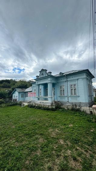 Casă cu 5 camere cu Teren 1000 Mp în Sascut