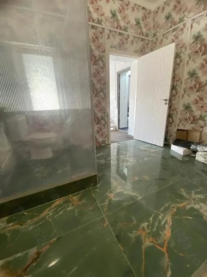 Casă cu 6 camere cu Teren 99 Mp în Știrbei Vodă