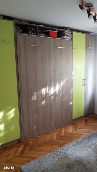 Apartament cu 4 camere decomandat, mobilat în Tomis III