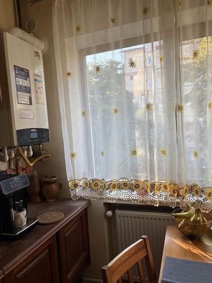 Casă cu 4 camere în Ipotești