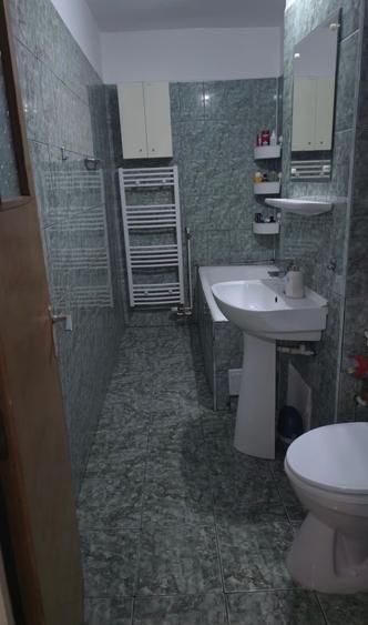 Garsonieră decomandată în Vitan Mall