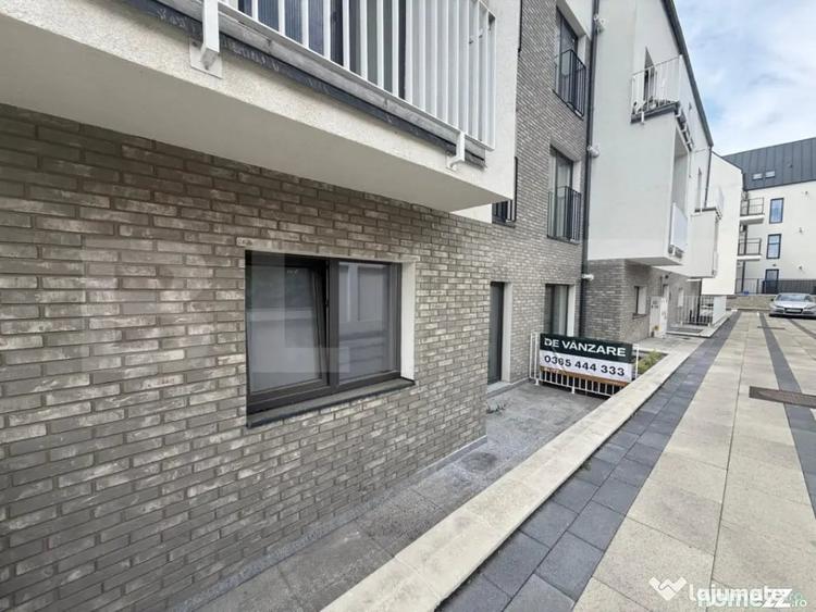 Apartament cu 3 camere semidecomandat în Semicentral