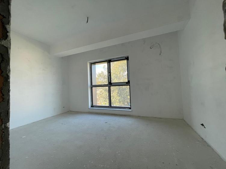 Apartament cu 3 camere decomandat în Bucureștii Noi