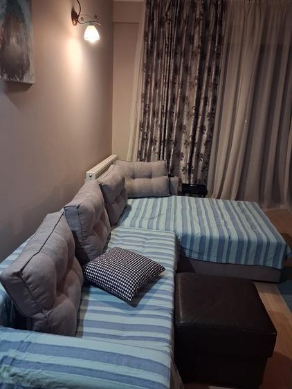 Apartament cu 3 camere decomandat în Vitan