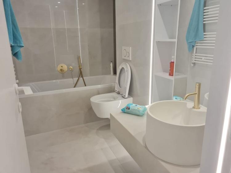 Apartament cu 2 camere semidecomandat în Pipera