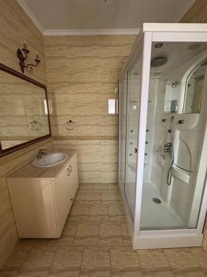 Casă cu Teren 315 Mp în Central
