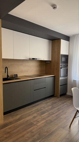 Apartament cu 2 camere decomandat în 7 Noiembrie