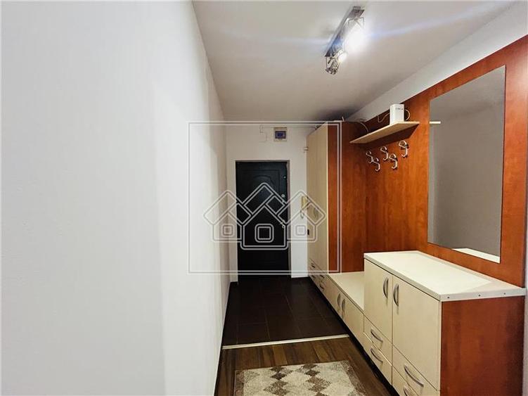 Apartament cu 2 camere decomandat în Șelimbăr