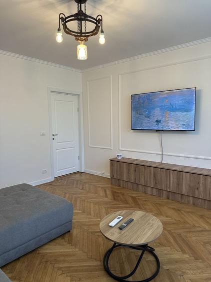 Apartament cu 2 camere decomandat în Central