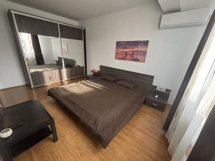 Apartament cu 3 camere decomandat, mobilat în Prelungirea Ghencea
