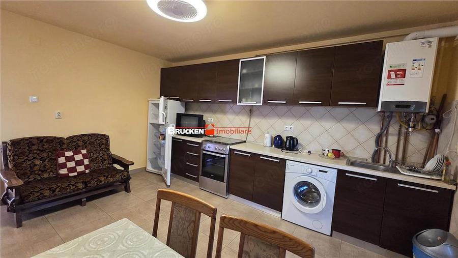Casă cu 6 camere în Central