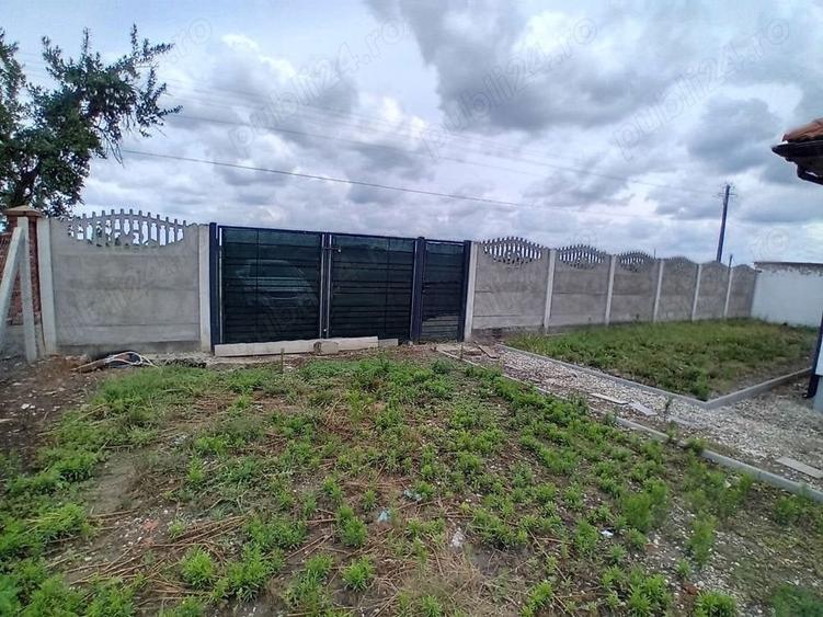 Casă în Berini