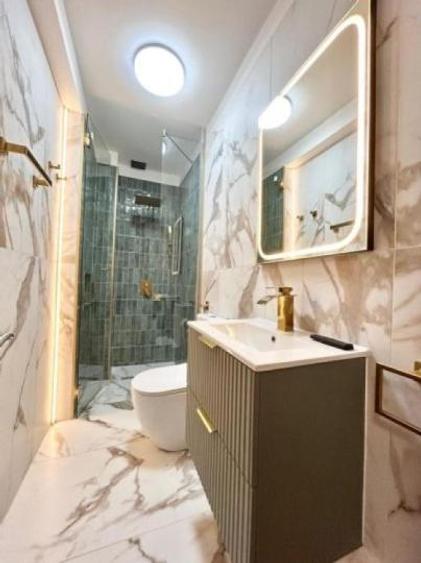 Casă cu 3 camere cu Teren 200 Mp în Băneasa