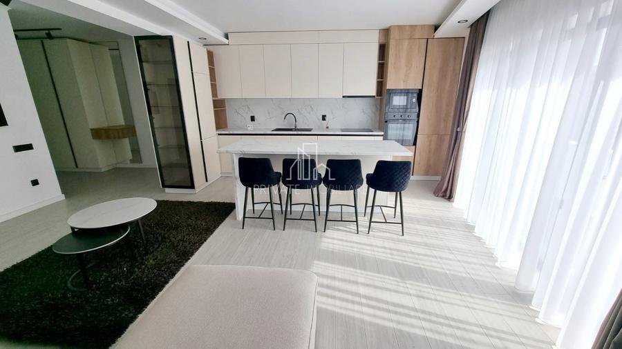 Apartament cu 3 camere decomandat în Ultracentral