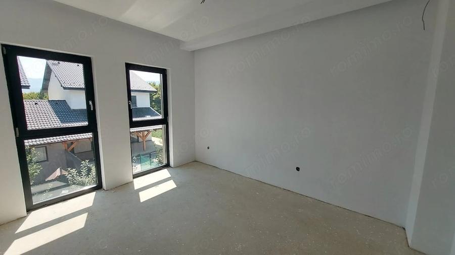 Casă cu Teren 370 Mp în Central