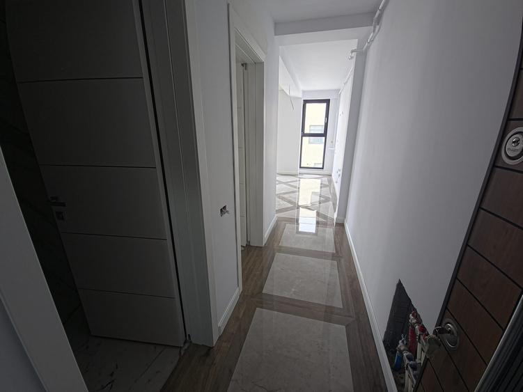 Apartament cu 2 camere decomandat în Tomis Plus