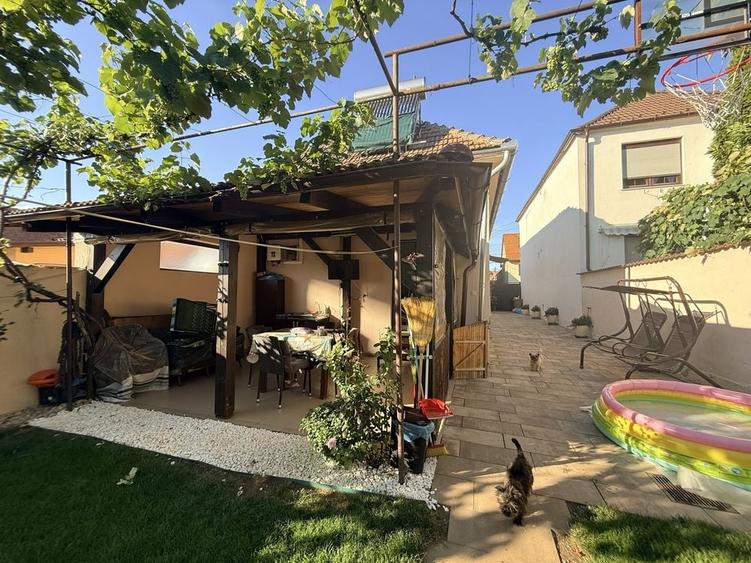 Casă cu 3 camere în Lotrioara