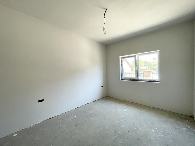 Duplex cu 3 camere cu Canalizare în Moșnița Veche