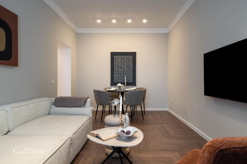 Apartament cu 3 camere, mobilat în Universitate