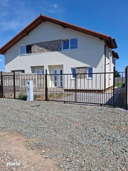 Proprietar vand jumatate de Duplex - 3