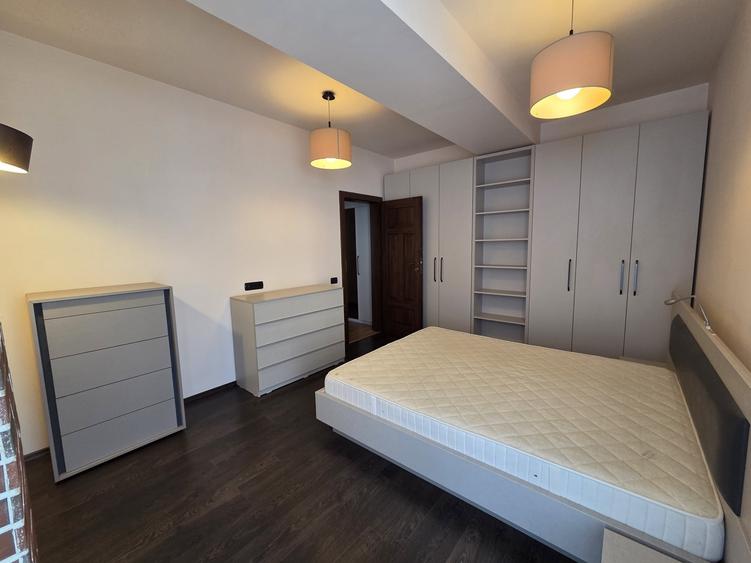 Apartament cu 2 camere semidecomandat, mobilat în Tomis Plus