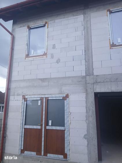 Casă cu 5 camere cu Teren 4200 Mp în Sâncraiu