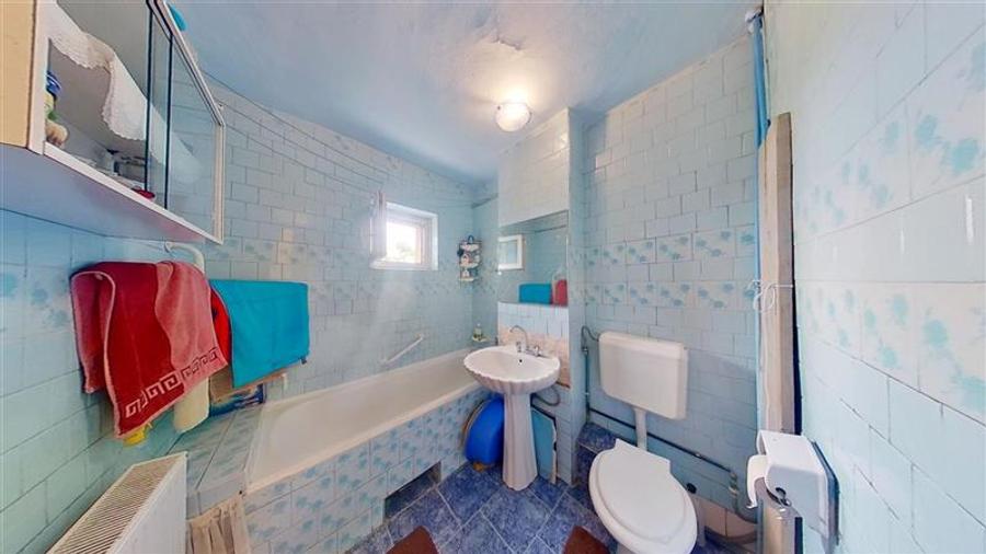 Apartament cu 2 camere decomandat în Triaj
