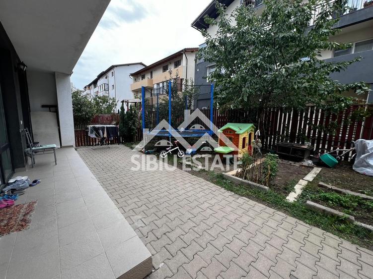 Apartament cu 3 camere semidecomandat, mobilat în Arhitecților - Calea Cisnădiei