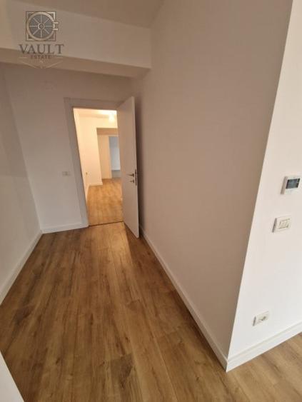 Apartament cu 5 camere decomandat în Theodor Pallady