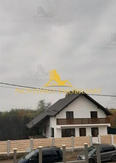 Casă individuală cu 4 camere cu Garaj în Păulești