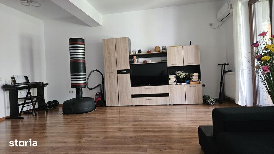 Casă cu 4 camere cu Teren 80 Mp în Chiajna