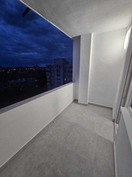 Apartament cu 3 camere decomandat în Dacia
