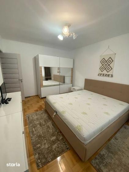 Apartament cu 3 camere în Tomis I