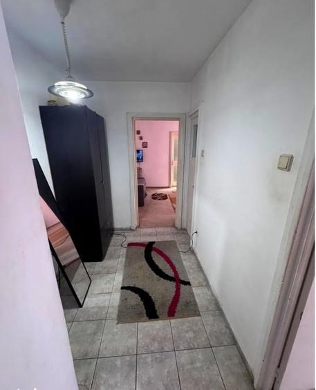 Apartament cu 2 camere nedecomandat în Podu Roș