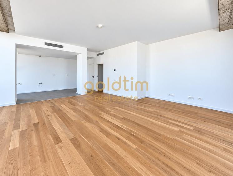 Apartament cu 4 camere semidecomandat în Floreasca