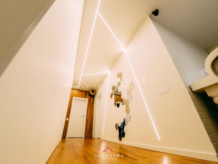 Penthouse cu 7 camere decomandat, mobilat în Bună Ziua