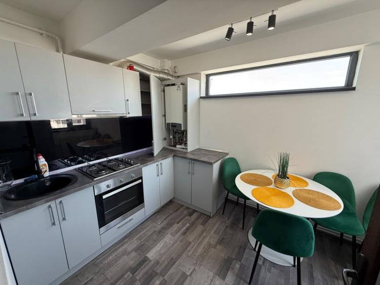 Apartament cu 2 camere decomandat în Calea Severinului
