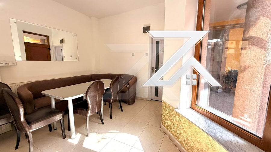 Apartament cu 4 camere decomandat în Craiovița Nouă