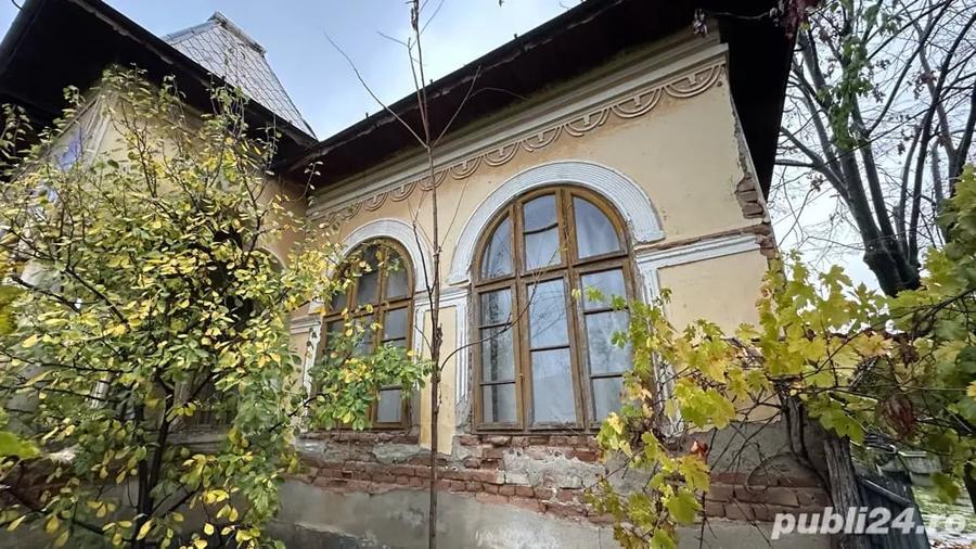 Casă cu 3 camere cu Teren 1543 Mp în Giurgița