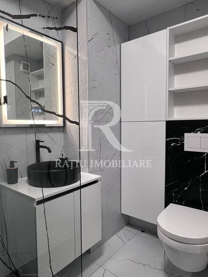 Apartament cu 3 camere decomandat, mobilat în Nufărul