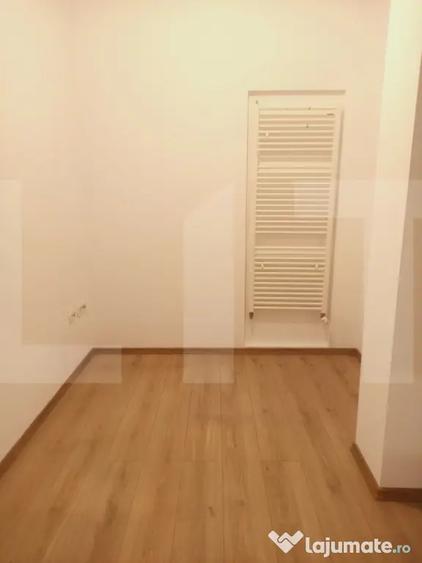 Apartament cu 8 camere nedecomandat în Iosefin
