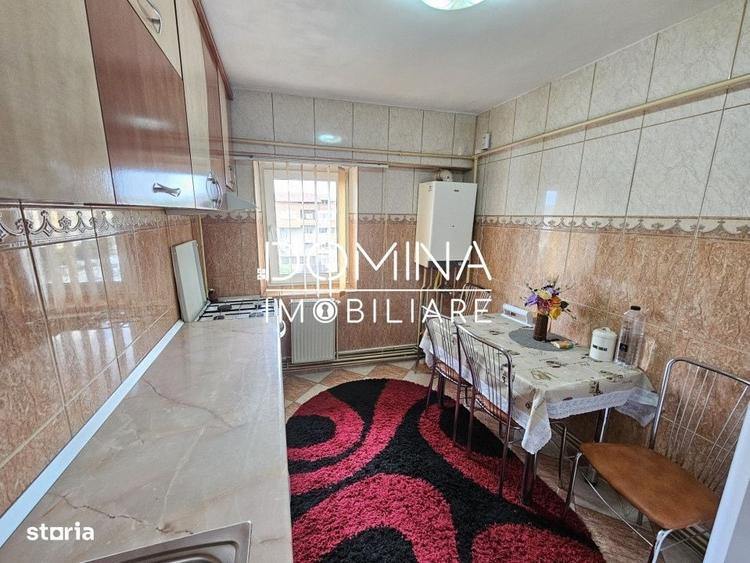 Apartament cu 3 camere decomandat în 9 Mai